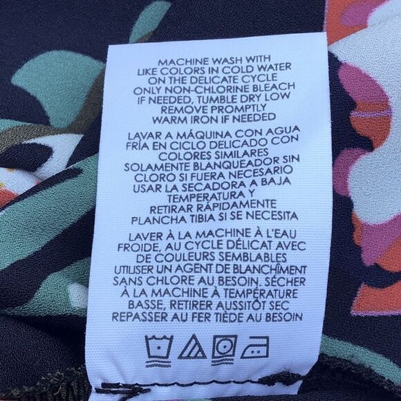 Cabi Black Red Colorful Hibiscus Floral Print Lightweight Sleeveless Tank Blouse - Picture 16 of 16